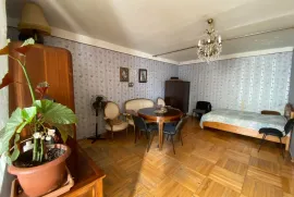 Apartment for sale, Old building