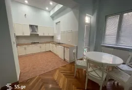 Apartment for sale, Old building