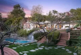 ჯიმ კერის 24 მილიონ დოლარიანი სახლი ლოს ანჯელესში