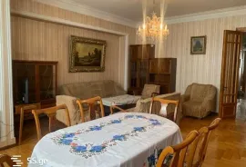 For Rent, 3 Room, Old building, Tbilisi, vake