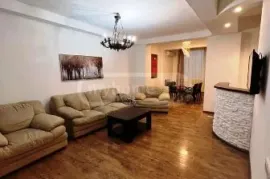 For Rent, 3 Room, Old building, vake