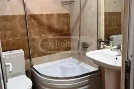 For Rent, 3 Room, Old building, vake