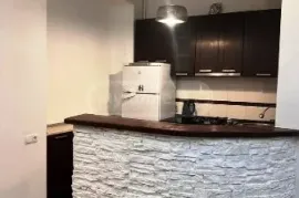 For Rent, 3 Room, Old building, vake