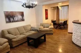 For Rent, 3 Room, Old building, vake