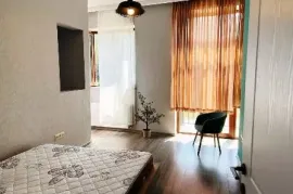 House For Sale, 4 Room, Lisi lake