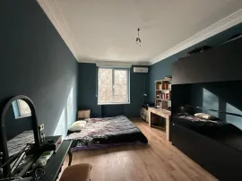 For Rent, 3 Room, Old building, Tbilisi, vake