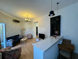 For Rent, 4 Room, Old building, Tbilisi, Chugureti