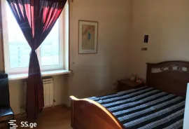 იყიდება ბინა, 6 ოთახიანი, ძველი აშენებული, თბილისი, საბურთალო