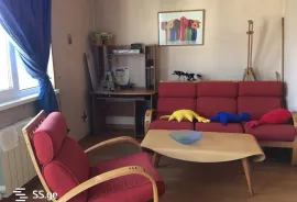 იყიდება ბინა, 6 ოთახიანი, ძველი აშენებული, თბილისი, საბურთალო