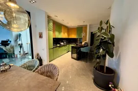 იყიდება სახლი, 5 ოთახიანი, თბილისი, მთაწმინდა