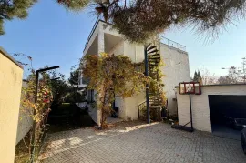 იყიდება სახლი, 5 ოთახიანი, თბილისი, მთაწმინდა