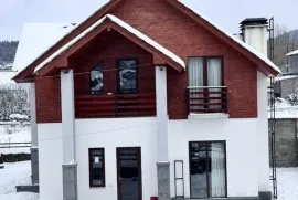 იყიდება სახლი, 5 ოთახიანი, ბორჯომი, ბაკურიანი