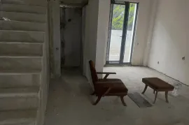 Продается Дом, 5 Kомнатная, Батуми, Адлия