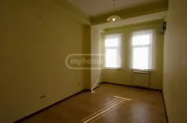 ქირავდება, საოფისე ფართი, ვაკე