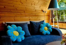 Продается , Гостиница, Tskhvarichamia