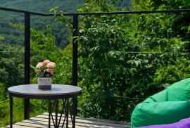 Продается , Гостиница, Tskhvarichamia