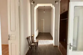 Аренда, 5 Kомнатная, Старое здание, Тбилиси, Надзаладеви