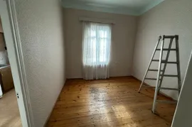 Аренда, 5 Kомнатная, Старое здание, Тбилиси, Надзаладеви