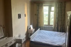 Продается квартира, 3 Kомнатная, Старое здание, Тбилиси, saburtalo