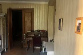 Продается квартира, 3 Kомнатная, Старое здание, Тбилиси, saburtalo