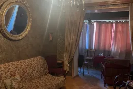 Продается квартира, 3 Kомнатная, Старое здание, Тбилиси, saburtalo