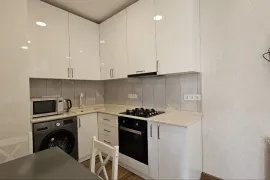 იყიდება ბინა, 2 ოთახიანი, ახალი აშენებული, ბათუმი, რუსთაველის უბანი