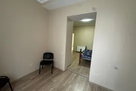 ქირავდება ბინა, 3 ოთახიანი, ძველი აშენებული, თბილისი, საბურთალო