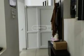 იყიდება, უნივერსალური კომერციული  ფართი, მთაწმინდა