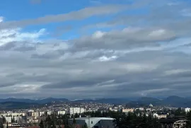 Продается квартира, 4 Kомнатная, Старое здание, Кутаиси, Поселок Авангард