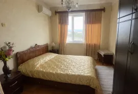 Продается квартира, 4 Kомнатная, Старое здание, Кутаиси, Поселок Авангард