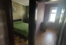 Продается квартира, 4 Kомнатная, Старое здание, Кутаиси, Поселок Авангард