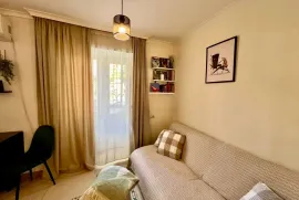 Аренда, 2 Kомнатная, Старое здание, Тбилиси, saburtalo