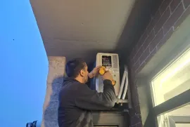 კონდინციონერის ხელოსანი