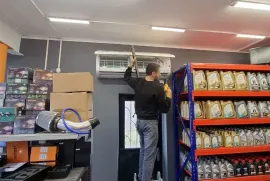 კონდინციონერის ხელოსანი