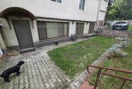 Продается квартира, 4 Kомнатная, Старое здание, Тбилиси, Дигоми