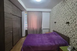 Продается квартира, 4 Kомнатная, Старое здание, Тбилиси, Дигоми