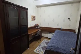 Продается квартира, 4 Kомнатная, Старое здание, Тбилиси, Дигоми