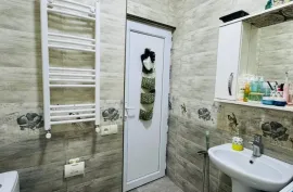 Продается квартира, 1 Kомнатная, Новостройка, Батуми, Район аэропорта