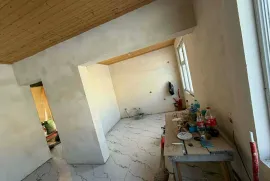 Продается Дом, 5 Kомнатная, Тбилиси, Мухиани