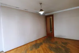 Apartment for sale, 4 Room, Old building, Tbilisi, saburtalo