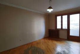 Apartment for sale, 4 Room, Old building, Tbilisi, saburtalo