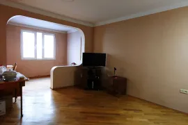 Apartment for sale, 4 Room, Old building, Tbilisi, saburtalo