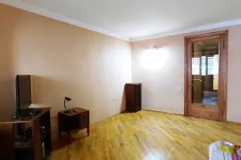 Apartment for sale, 4 Room, Old building, Tbilisi, saburtalo
