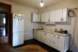 Apartment for sale, 4 Room, Old building, Tbilisi, saburtalo