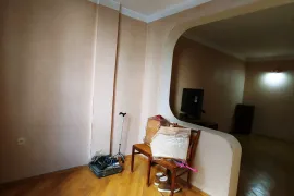 Apartment for sale, 4 Room, Old building, Tbilisi, saburtalo