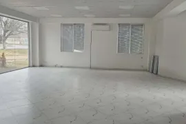 იყიდება, უნივერსალური კომერციული  ფართი, ვარკეთილი