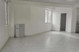 ქირავდება, უნივერსალური კომერციული  ფართი, ვარკეთილი