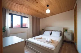 Аренда квартир посуточно, 4 Kомнатная, Новостройка, Тбилиси, Абанотубани