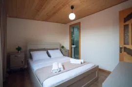 Аренда квартир посуточно, 4 Kомнатная, Новостройка, Тбилиси, Абанотубани