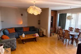 ქირავდება ბინა, 3 ოთახიანი, ძველი აშენებული, თბილისი, საბურთალო